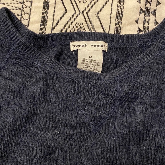 Sweet Romeo sweater - Picture 2 of 2